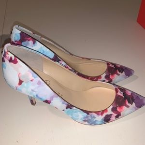Ivanka Trump Floral Natalie Pumps Sz 9M